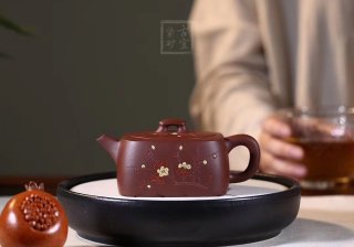 《香生玉壺》 《香生玉壺》