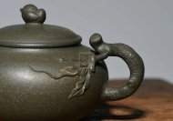 《鳥語花香》宜興紫砂壺高級(jí)工藝美術(shù)師手工蟹殼青段泥泡茶壺茶具
