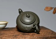 《鳥語花香》宜興紫砂壺高級(jí)工藝美術(shù)師手工蟹殼青段泥泡茶壺茶具
