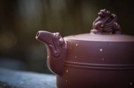 《金龍出?！芬伺d紫砂壺作品全手工底槽青