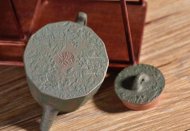 《井欄》中國井欄紫砂壺工藝美術師正品宜興手工茶壺段泥外部粉綠泥壺